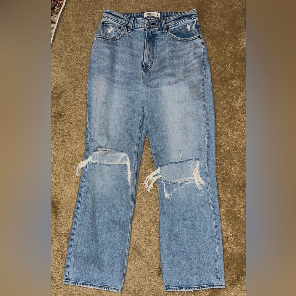 Abercrombie Women's Curve Love 90s Ultra High Rise Relaxed Jeans Size 29R